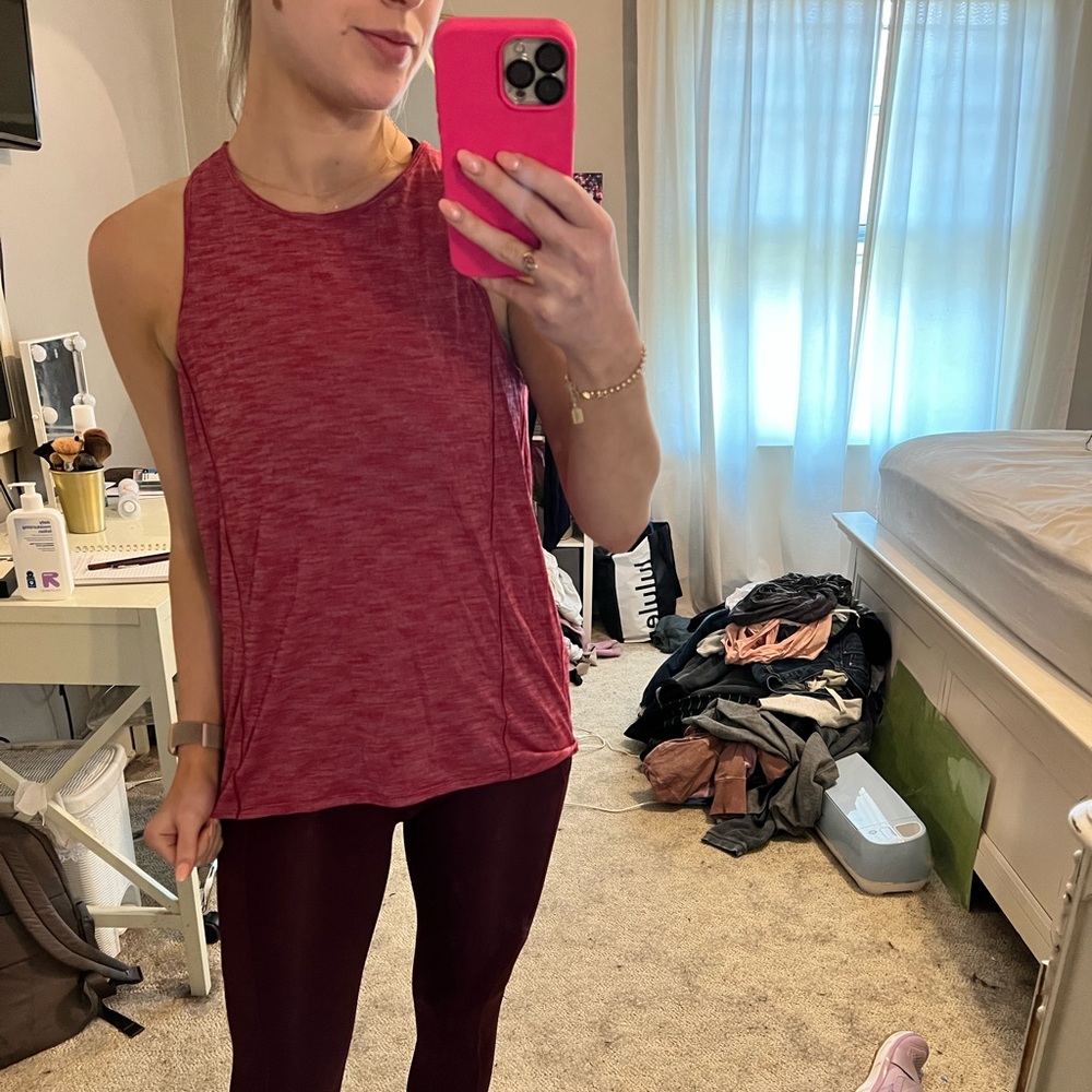 Lululemon open back tank size 6